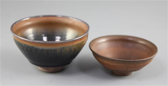 Two Chinese hares fur stoneware bowls, Song dynasty or later, 10.2cm and 11.8cm, larger bowl broken